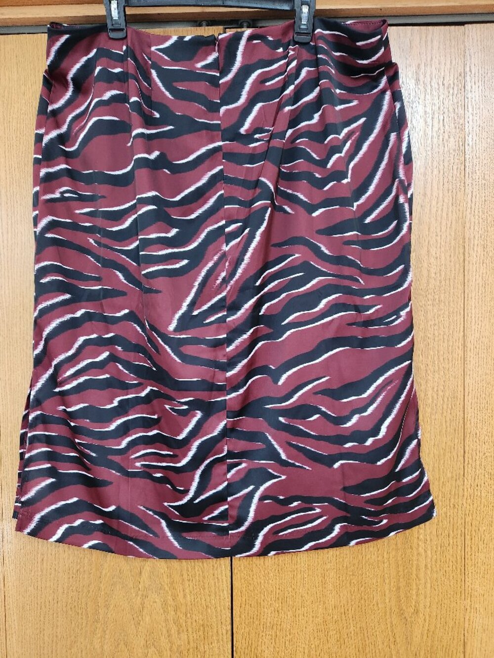 ELOQUII Burgundy & Black Zebra Print Midi Skirt - Size 20